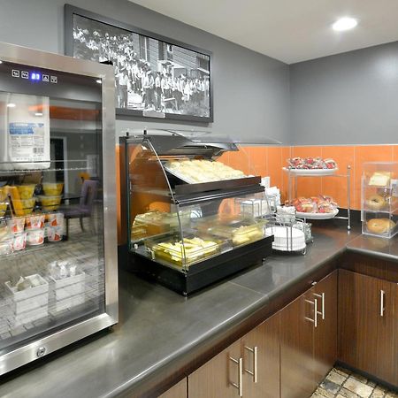 Inn At Clemson Bagian luar foto