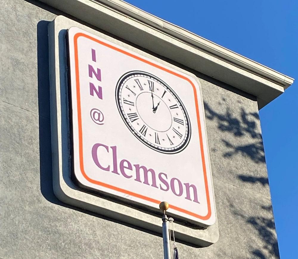 Inn At Clemson Bagian luar foto