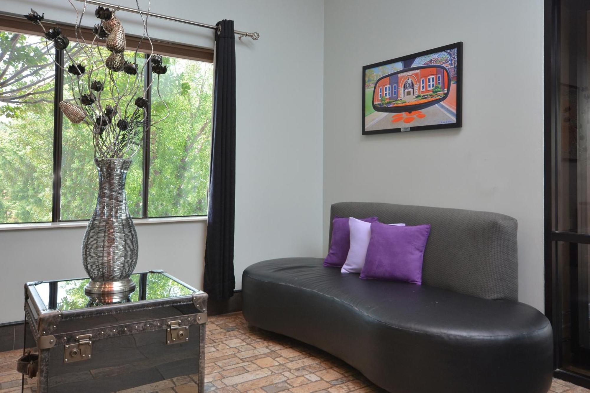 Inn At Clemson Bagian luar foto