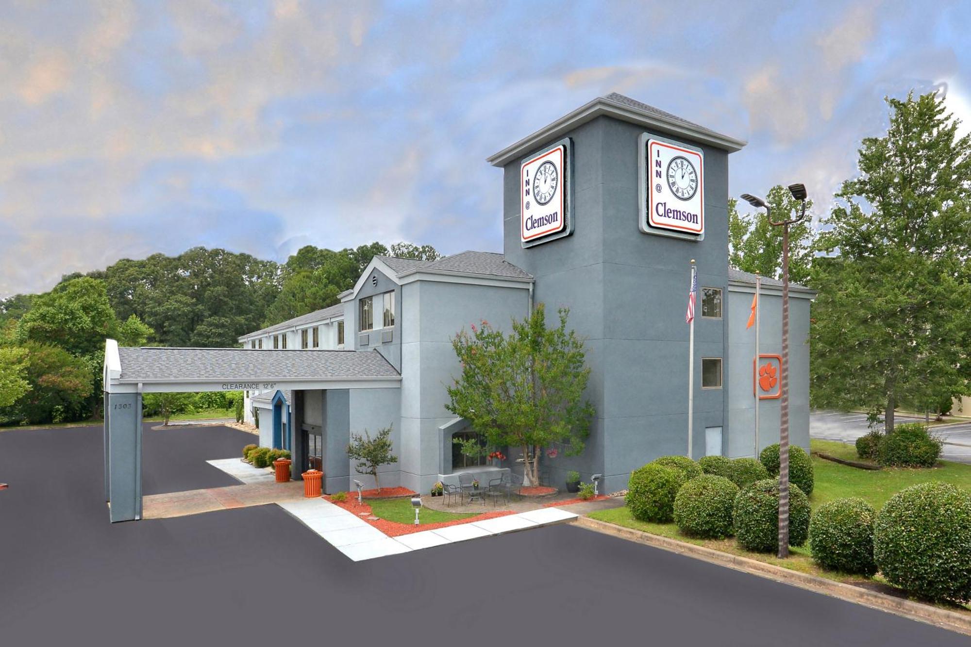 Inn At Clemson Bagian luar foto