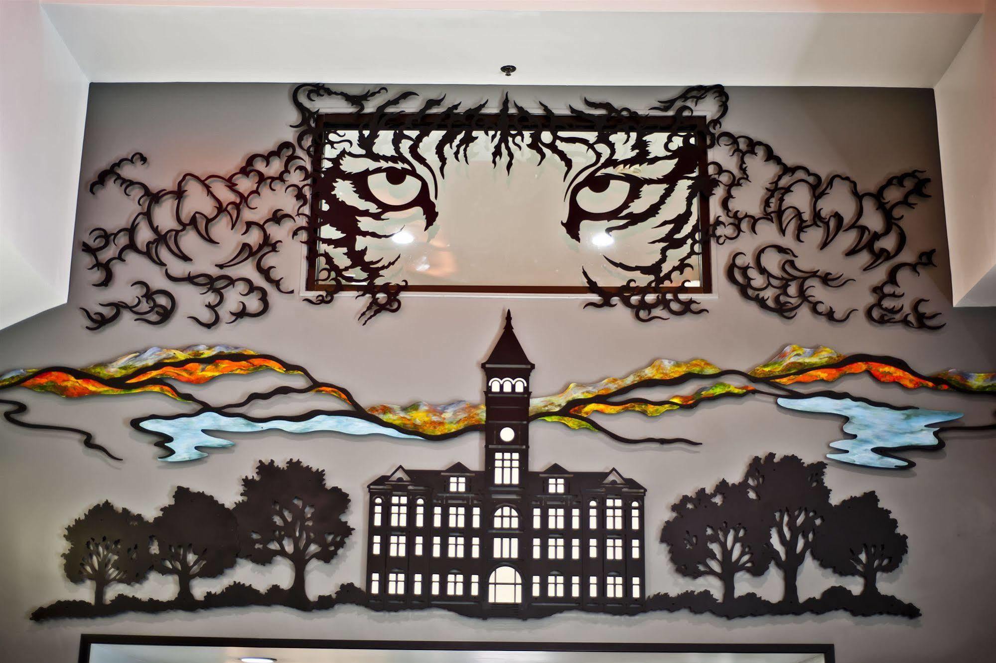 Inn At Clemson Bagian luar foto